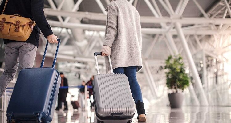 How to Travel Fashionably on a Long Flight